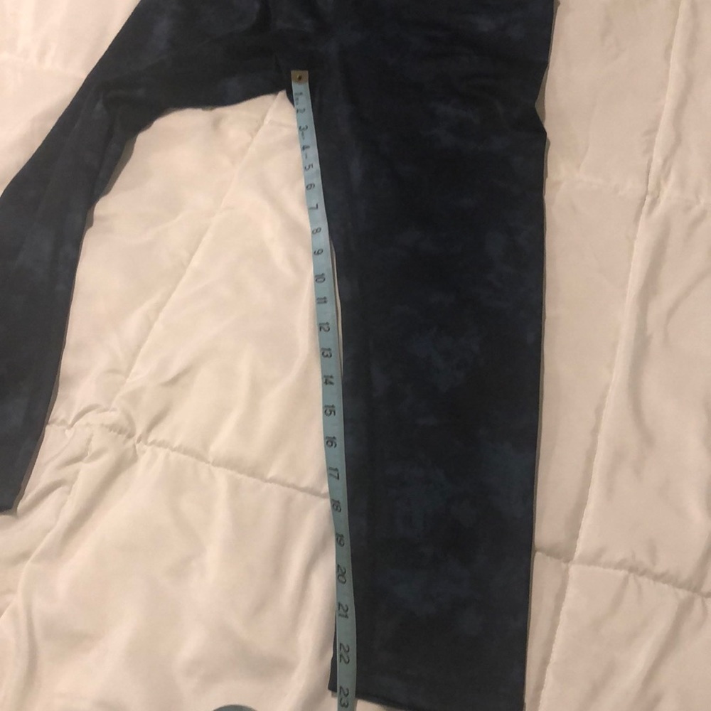 Z by Zella Capri leggings in blue navy and black - Picture 4 of 6